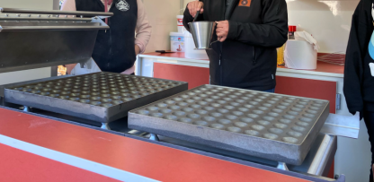 Poffertjesplaat 100 dops met Dispenser op rails - Afbeelding 2